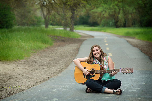 Hughson High School Senior Photographers
