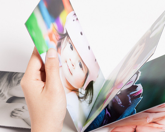 Strong Pages: 0.8mm thick, bend resistant.